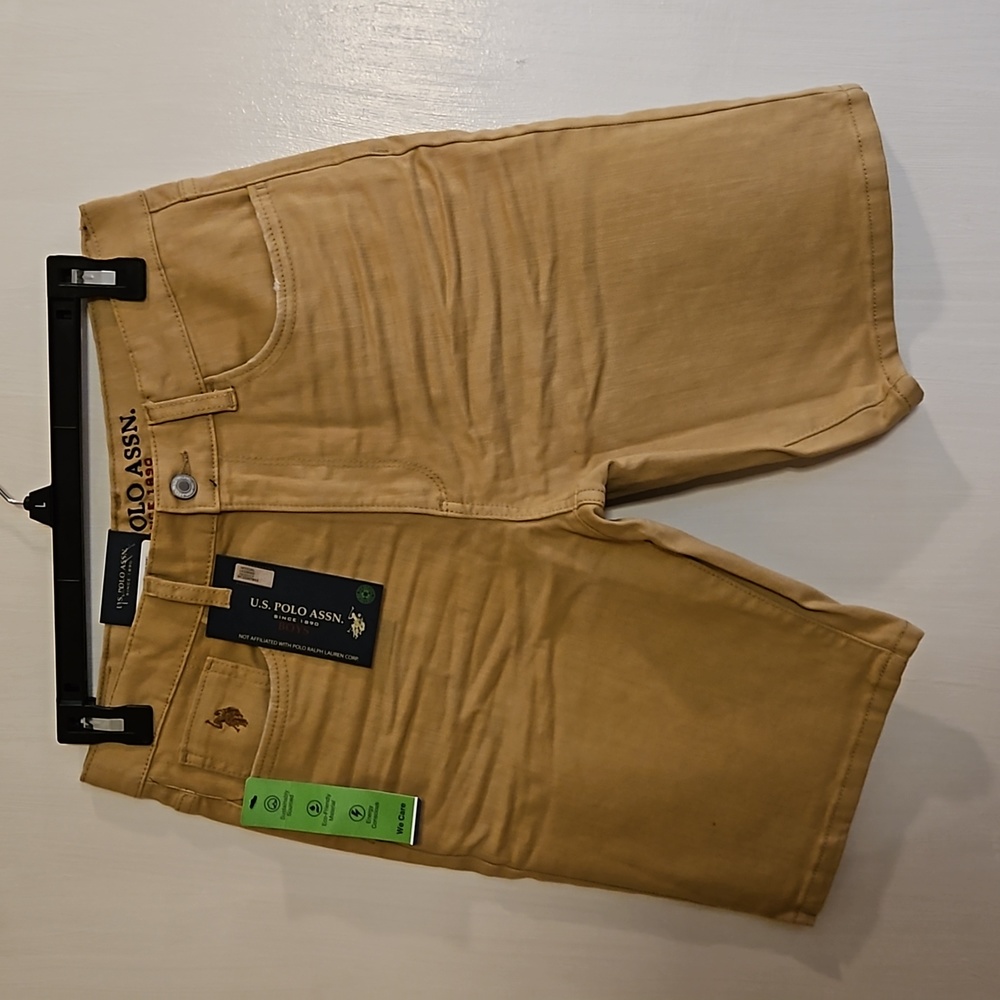 NWT U.S. Pilot assn boys Shorts size 18